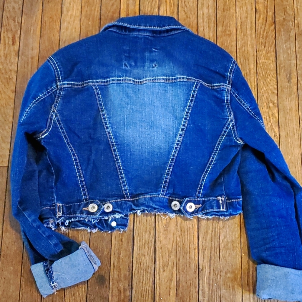 Cropped Jean Jacket - Picture 2 of 3